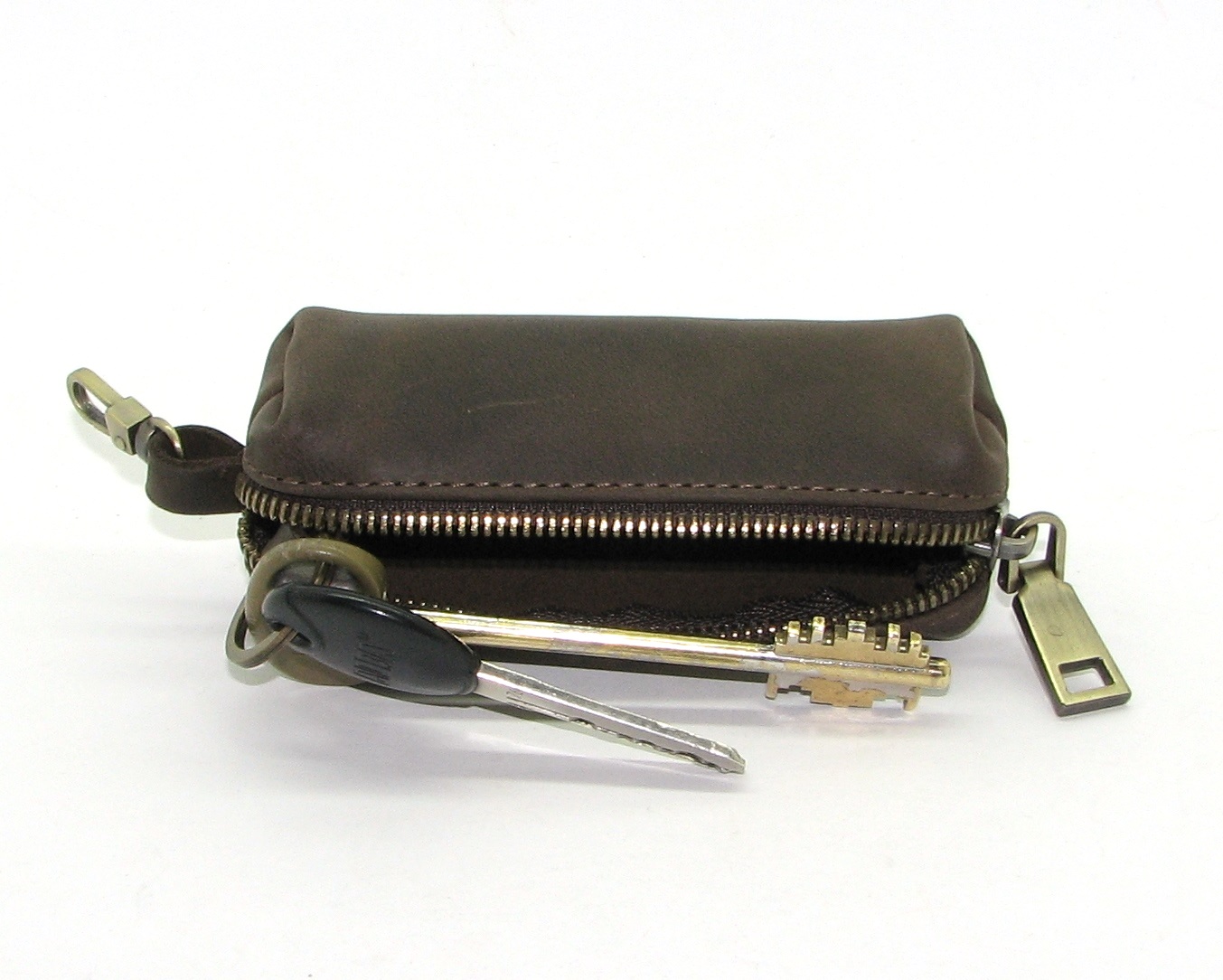 Кожаная ключница DNK Keys-S bochka H коричневая Кожаная ключница DNK Keys-S bochka H коричневая